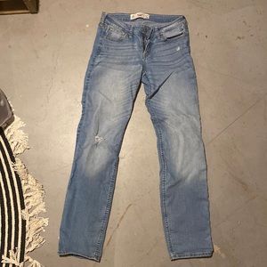 Mid rise skinny jeans barely worn